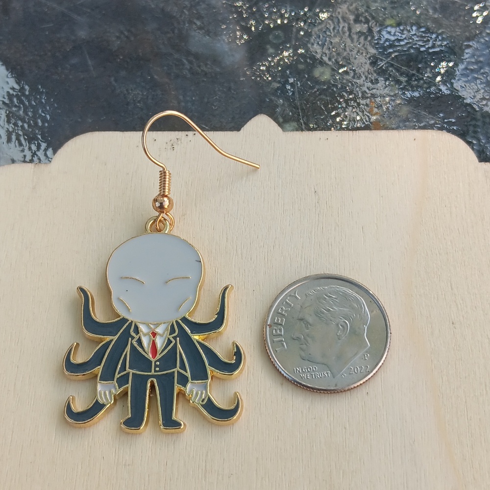 Horror Movie Earrings - Picture 4 of 5